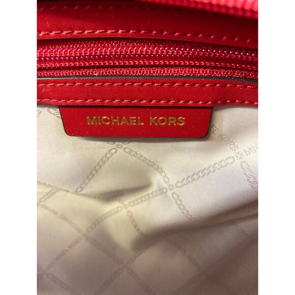 MICHAEL KORS, RED PEBBLED LEATHER XL EVERYDAY SHOULDER BAG - Picture 13 of 16